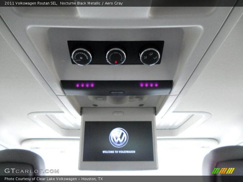 Controls of 2011 Routan SEL
