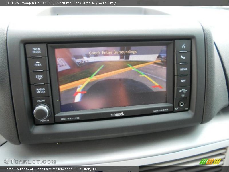 Nocturne Black Metallic / Aero Gray 2011 Volkswagen Routan SEL