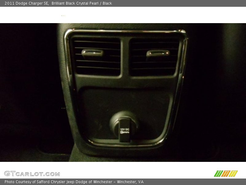 Brilliant Black Crystal Pearl / Black 2011 Dodge Charger SE