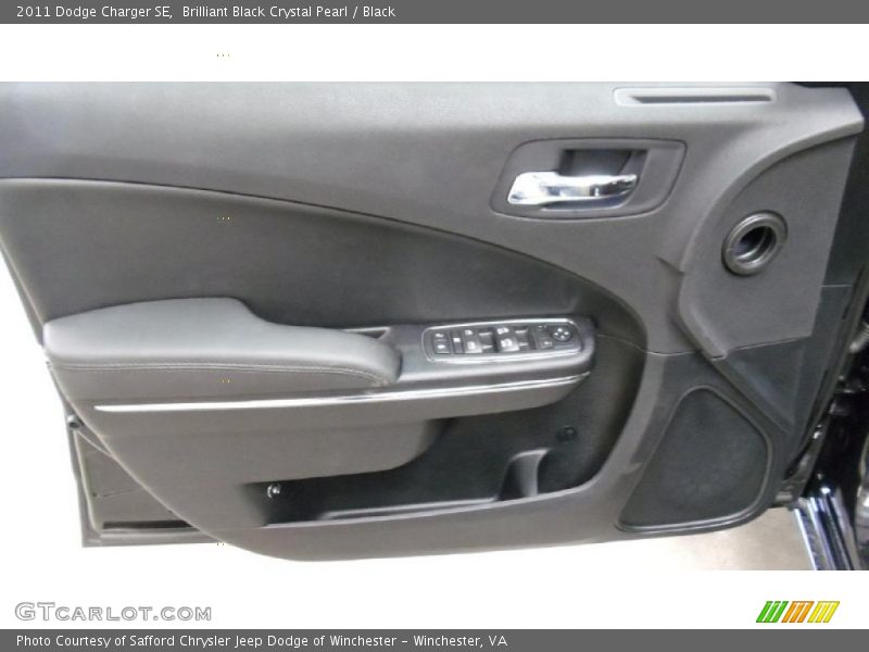 Brilliant Black Crystal Pearl / Black 2011 Dodge Charger SE