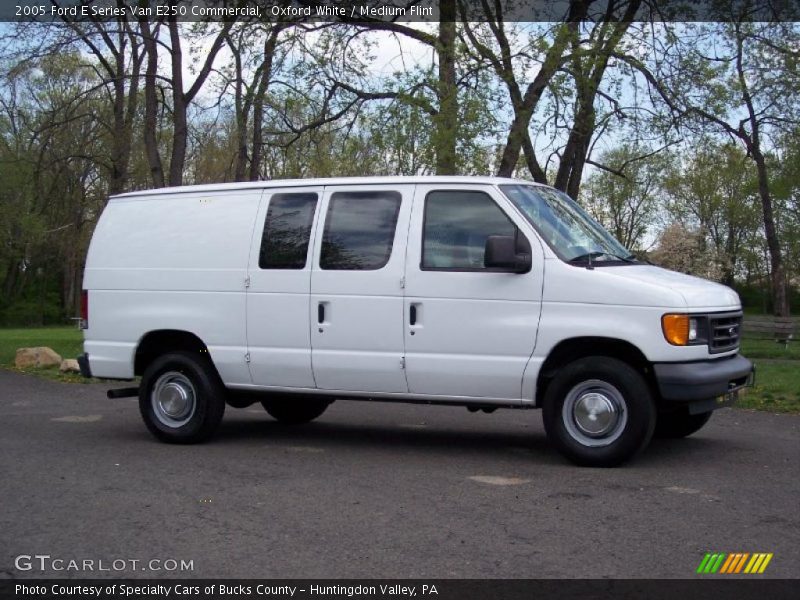  2005 E Series Van E250 Commercial Oxford White