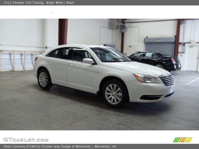 Bright White / Black 2011 Chrysler 200 Touring