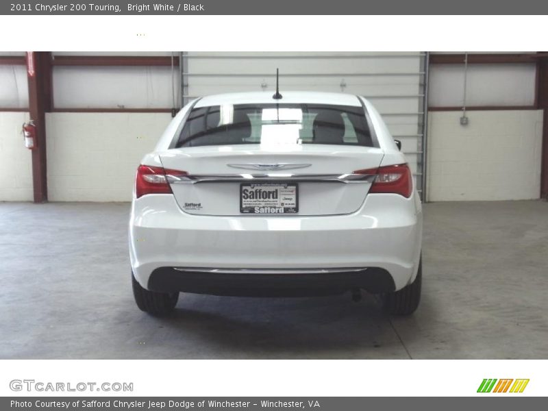 Bright White / Black 2011 Chrysler 200 Touring