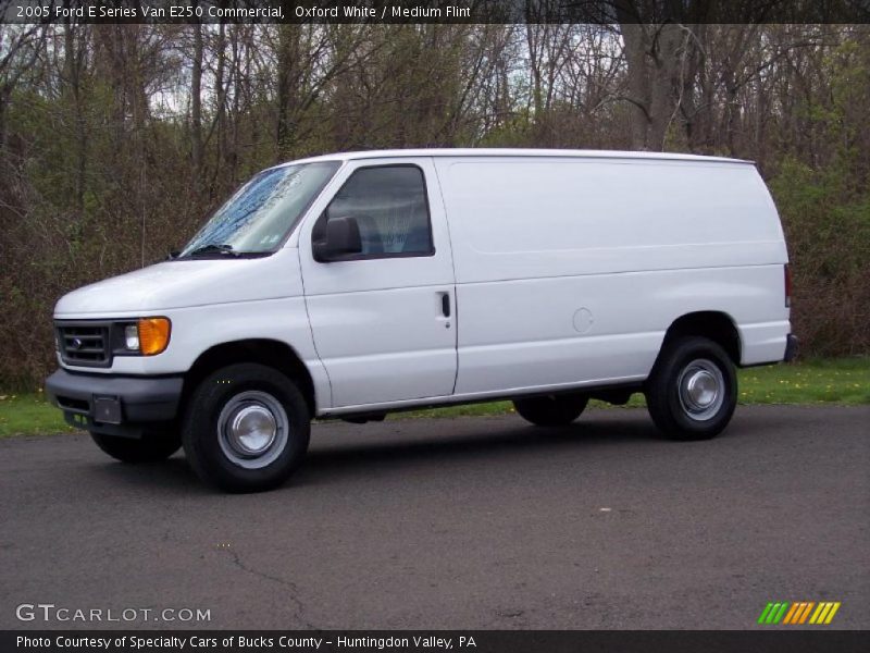 Oxford White / Medium Flint 2005 Ford E Series Van E250 Commercial