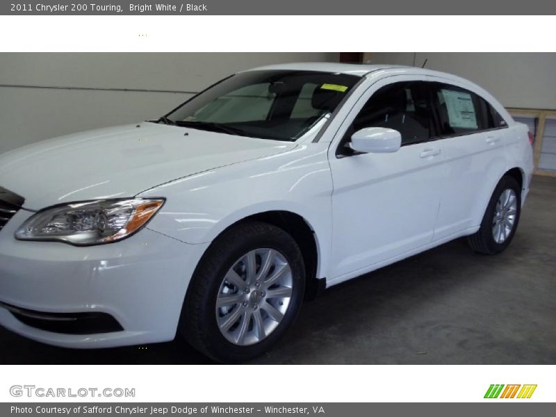 Bright White / Black 2011 Chrysler 200 Touring