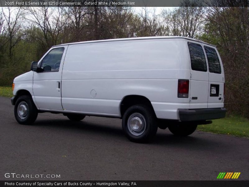 Oxford White / Medium Flint 2005 Ford E Series Van E250 Commercial