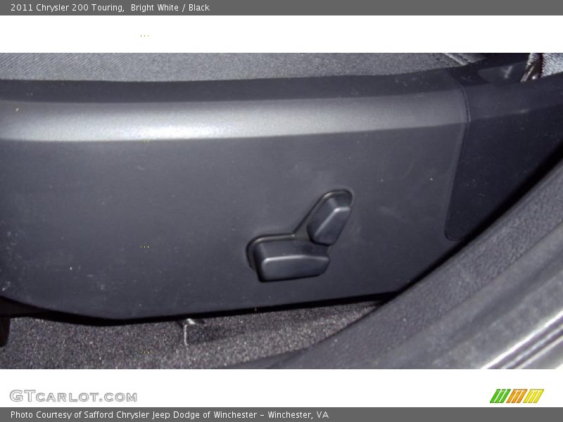 Bright White / Black 2011 Chrysler 200 Touring