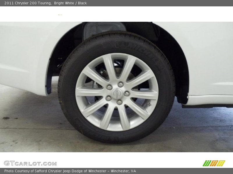 Bright White / Black 2011 Chrysler 200 Touring
