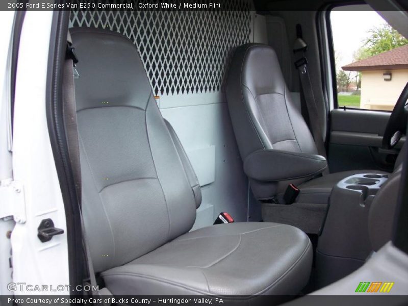Oxford White / Medium Flint 2005 Ford E Series Van E250 Commercial