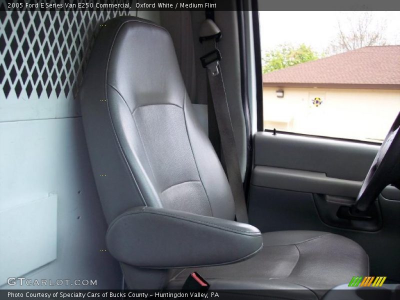 Oxford White / Medium Flint 2005 Ford E Series Van E250 Commercial