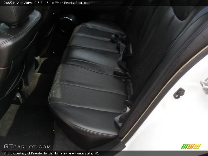 Satin White Pearl / Charcoal 2005 Nissan Altima 2.5 SL