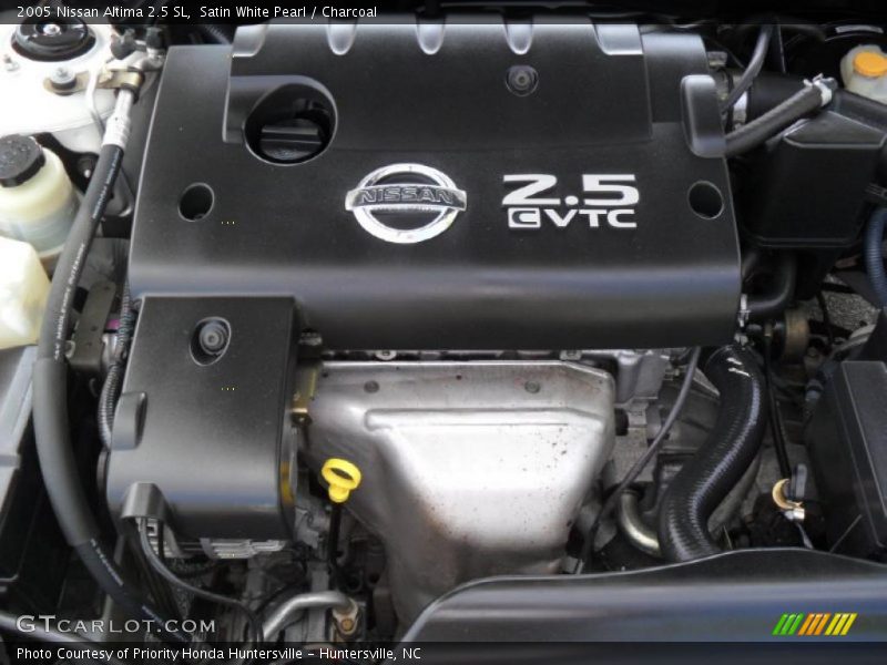 Satin White Pearl / Charcoal 2005 Nissan Altima 2.5 SL