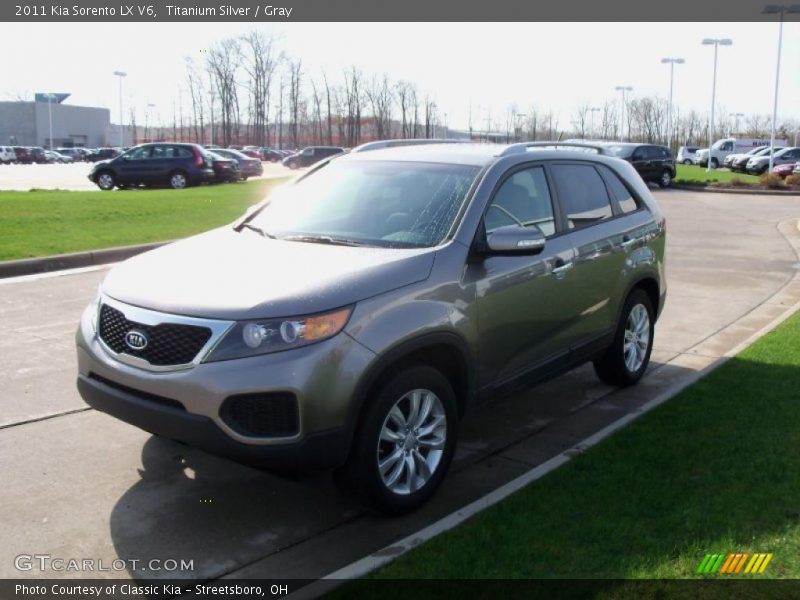 Titanium Silver / Gray 2011 Kia Sorento LX V6