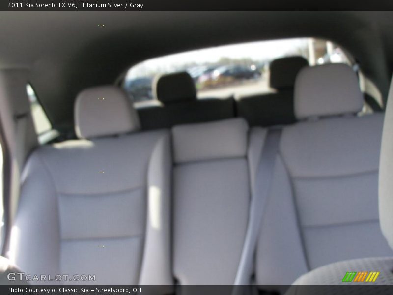 Titanium Silver / Gray 2011 Kia Sorento LX V6