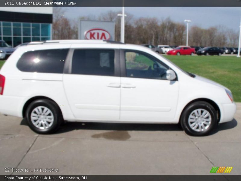 Clear White / Gray 2011 Kia Sedona LX
