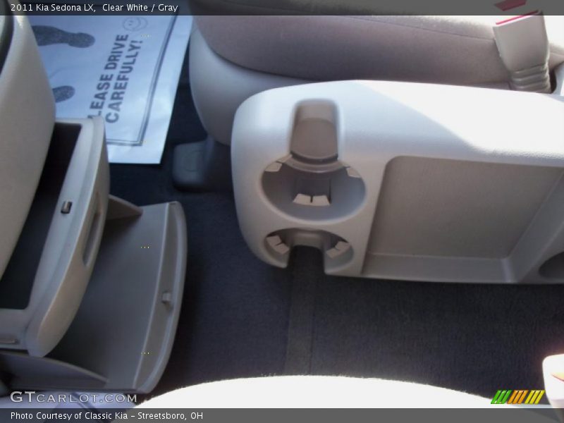 Clear White / Gray 2011 Kia Sedona LX