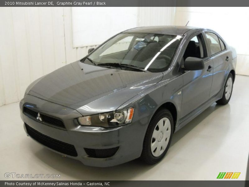 Front 3/4 View of 2010 Lancer DE