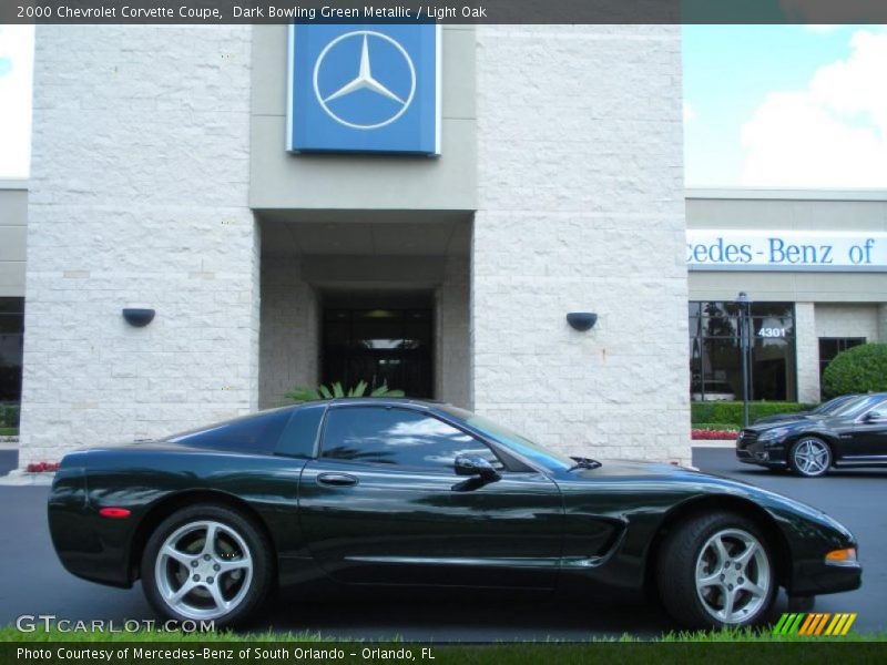 Dark Bowling Green Metallic / Light Oak 2000 Chevrolet Corvette Coupe