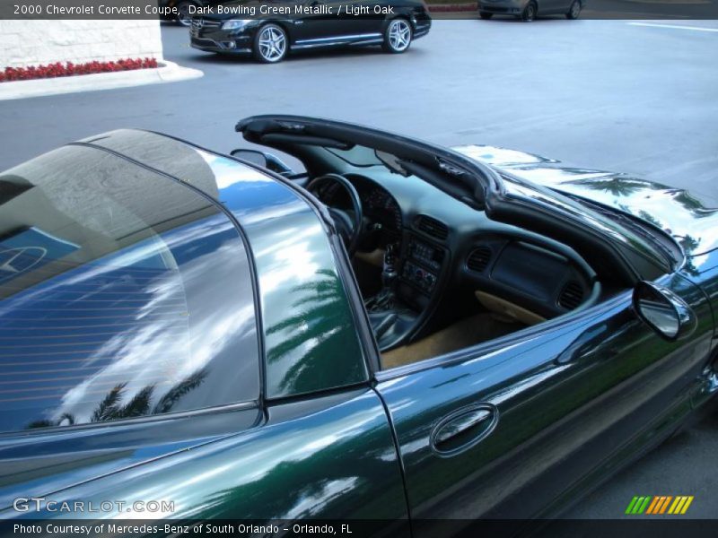 Dark Bowling Green Metallic / Light Oak 2000 Chevrolet Corvette Coupe