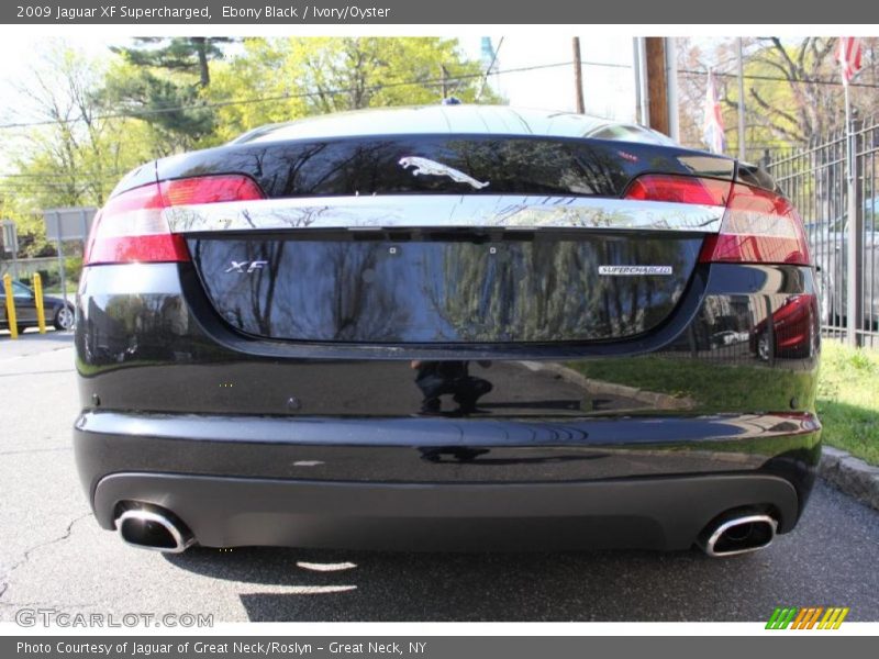 Ebony Black / Ivory/Oyster 2009 Jaguar XF Supercharged
