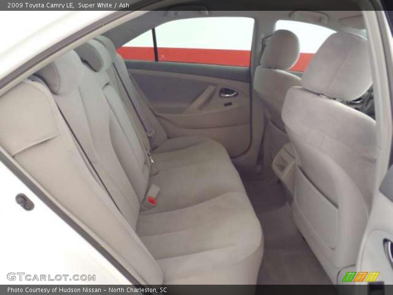 Super White / Ash 2009 Toyota Camry LE
