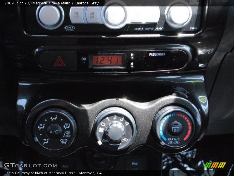 Magnetic Gray Metallic / Charcoal Gray 2009 Scion xD