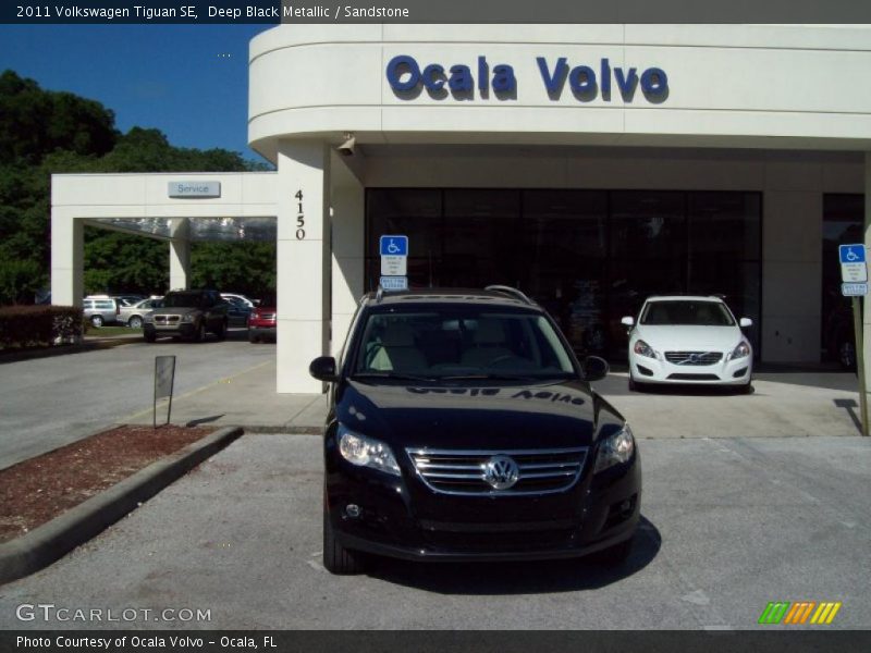 Deep Black Metallic / Sandstone 2011 Volkswagen Tiguan SE