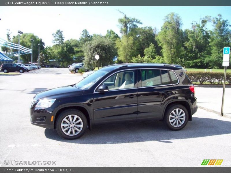 Deep Black Metallic / Sandstone 2011 Volkswagen Tiguan SE