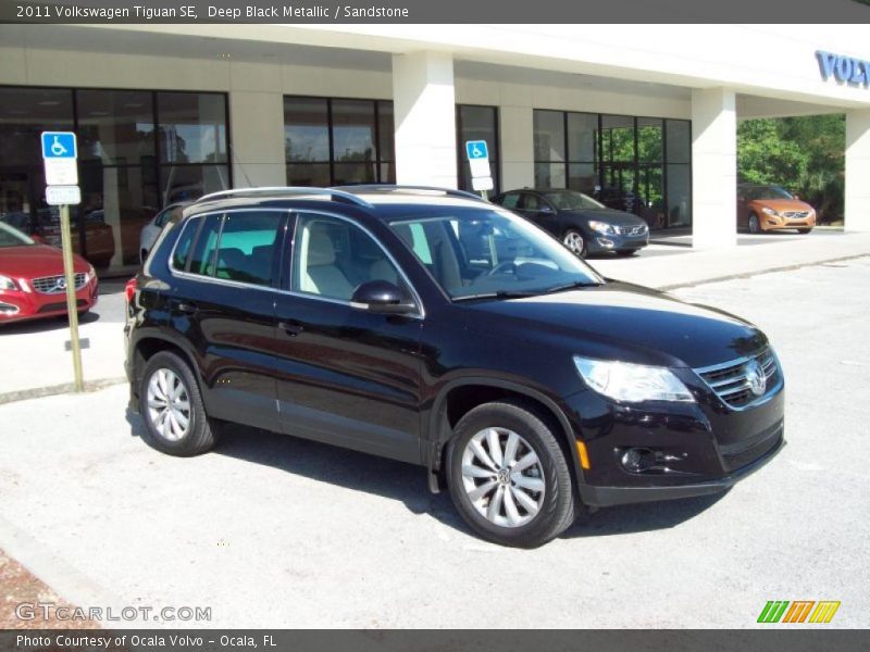 Deep Black Metallic / Sandstone 2011 Volkswagen Tiguan SE