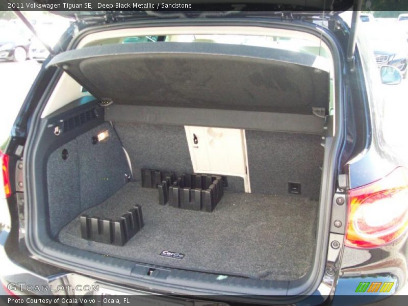Deep Black Metallic / Sandstone 2011 Volkswagen Tiguan SE