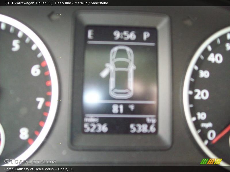 Deep Black Metallic / Sandstone 2011 Volkswagen Tiguan SE