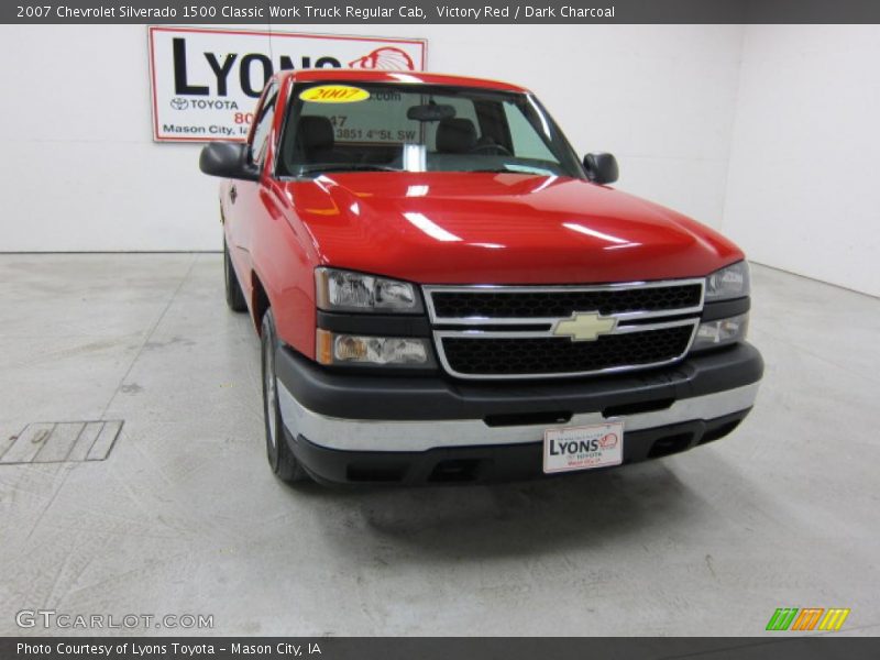 Victory Red / Dark Charcoal 2007 Chevrolet Silverado 1500 Classic Work Truck Regular Cab