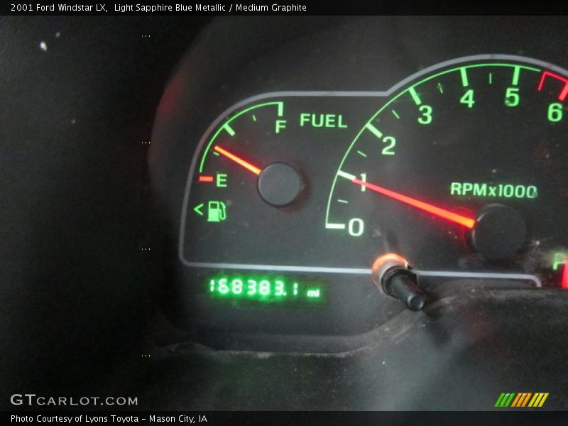 Light Sapphire Blue Metallic / Medium Graphite 2001 Ford Windstar LX