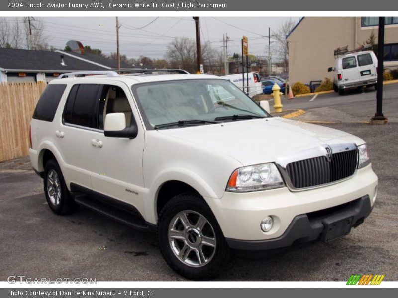 Ceramic White Tri Coat / Light Parchment 2004 Lincoln Aviator Luxury AWD