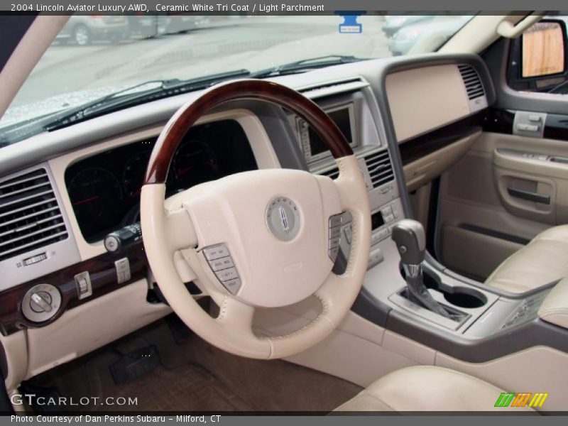  2004 Aviator Luxury AWD Steering Wheel