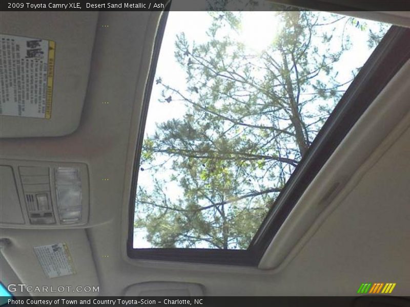 Desert Sand Metallic / Ash 2009 Toyota Camry XLE