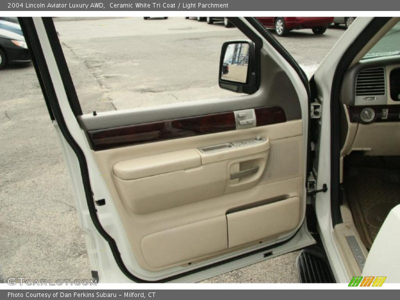Door Panel of 2004 Aviator Luxury AWD