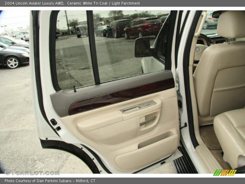 Door Panel of 2004 Aviator Luxury AWD