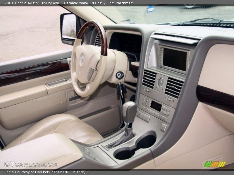 Dashboard of 2004 Aviator Luxury AWD