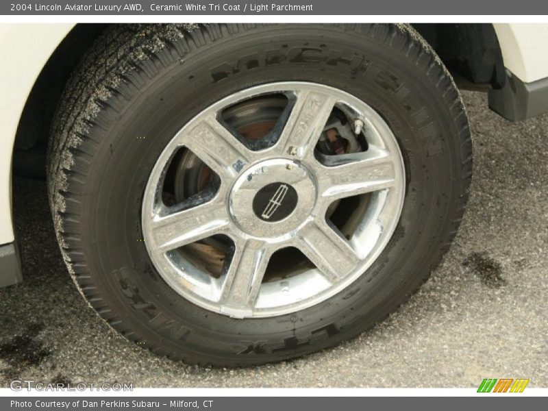 Ceramic White Tri Coat / Light Parchment 2004 Lincoln Aviator Luxury AWD