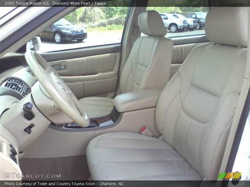 Diamond White Pearl / Taupe 2002 Toyota Avalon XLS