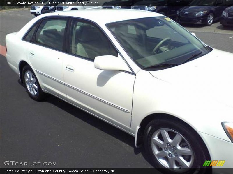 Diamond White Pearl / Taupe 2002 Toyota Avalon XLS