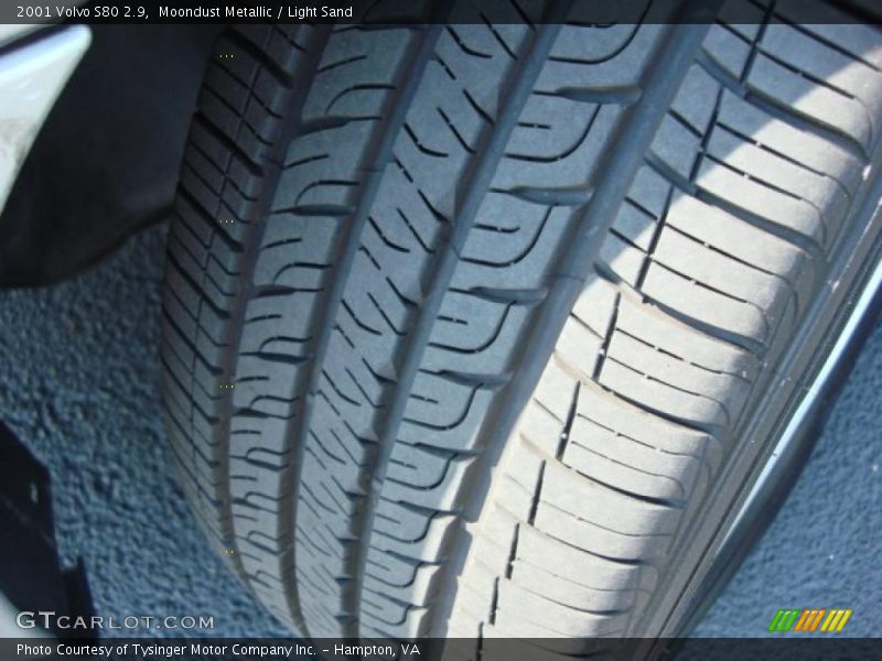 Moondust Metallic / Light Sand 2001 Volvo S80 2.9