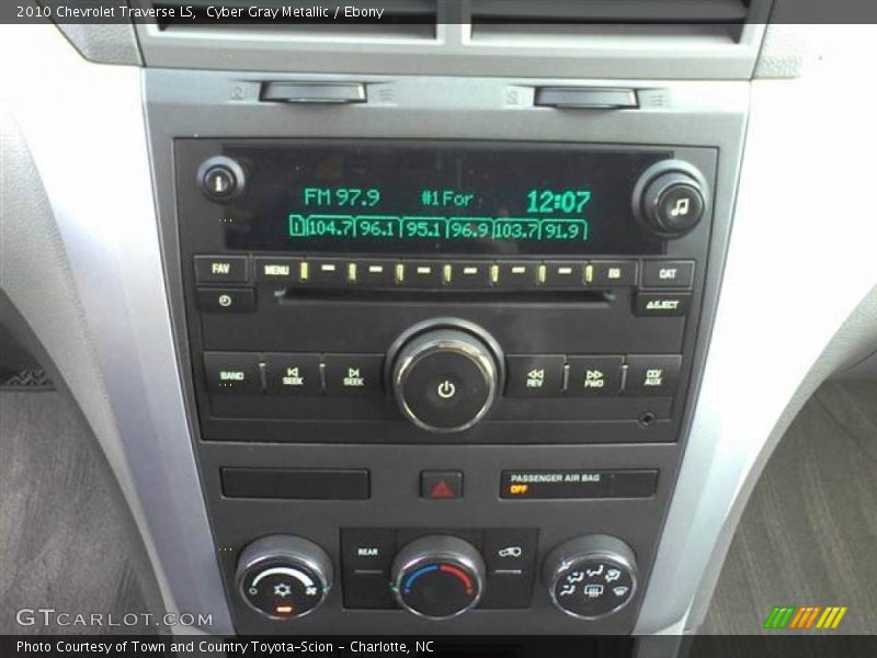 Cyber Gray Metallic / Ebony 2010 Chevrolet Traverse LS