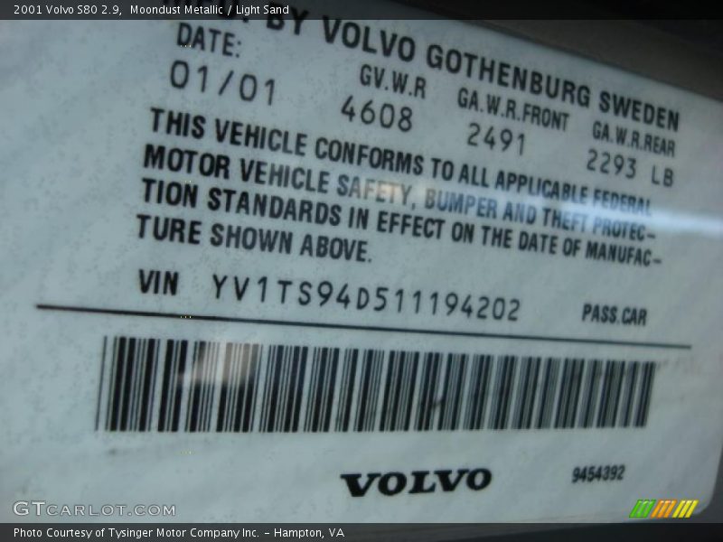 Moondust Metallic / Light Sand 2001 Volvo S80 2.9