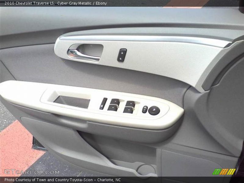 Cyber Gray Metallic / Ebony 2010 Chevrolet Traverse LS
