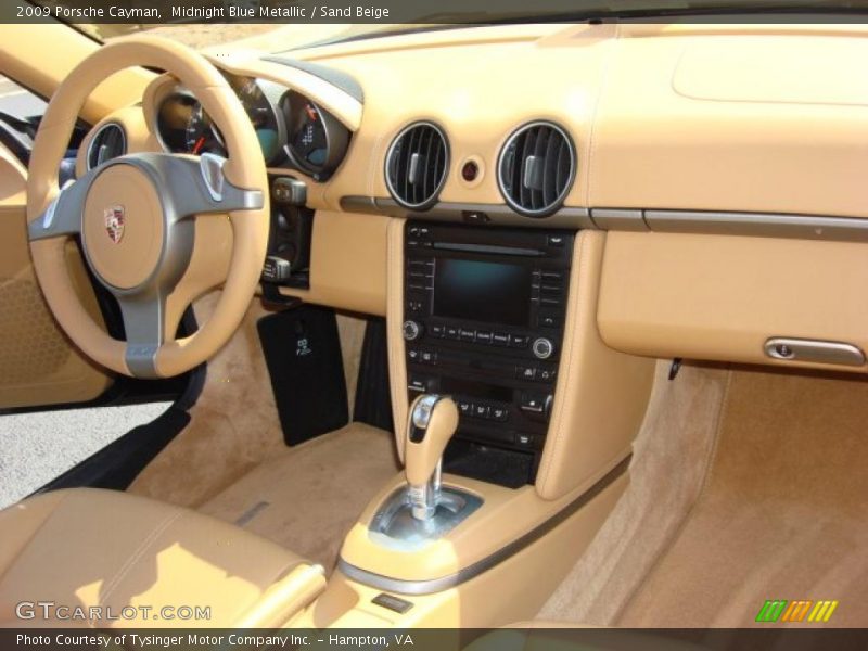 Dashboard of 2009 Cayman 