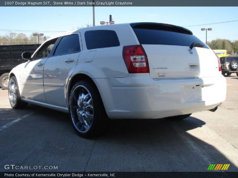  2007 Magnum SXT Stone White