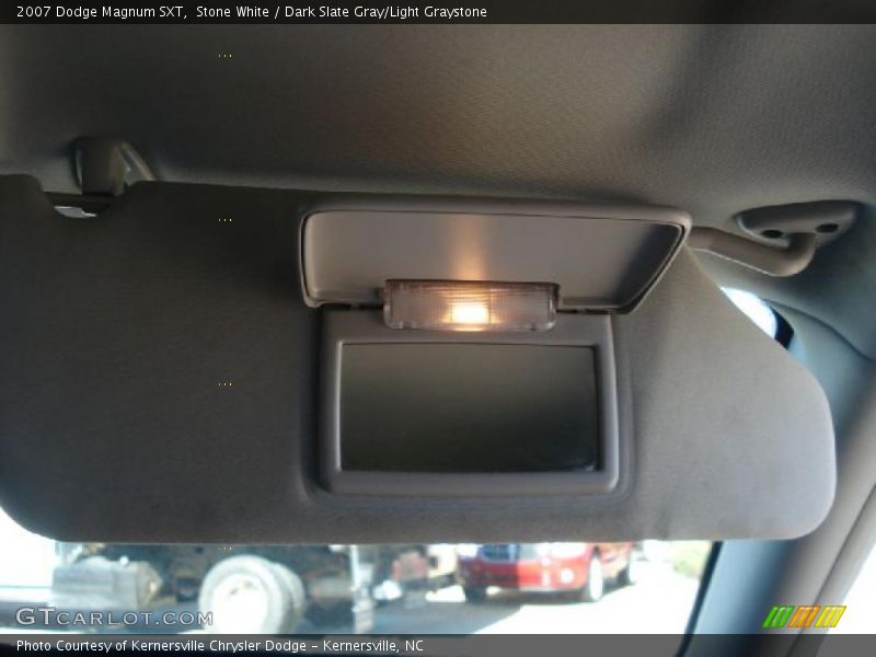 Stone White / Dark Slate Gray/Light Graystone 2007 Dodge Magnum SXT