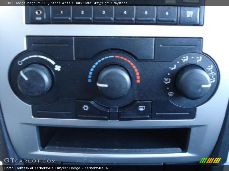 Stone White / Dark Slate Gray/Light Graystone 2007 Dodge Magnum SXT